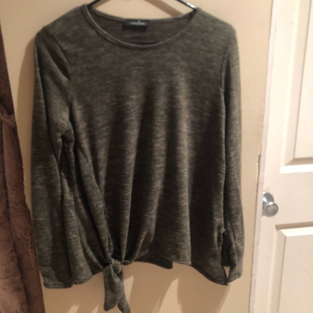 Brand new long sleeve top size small
